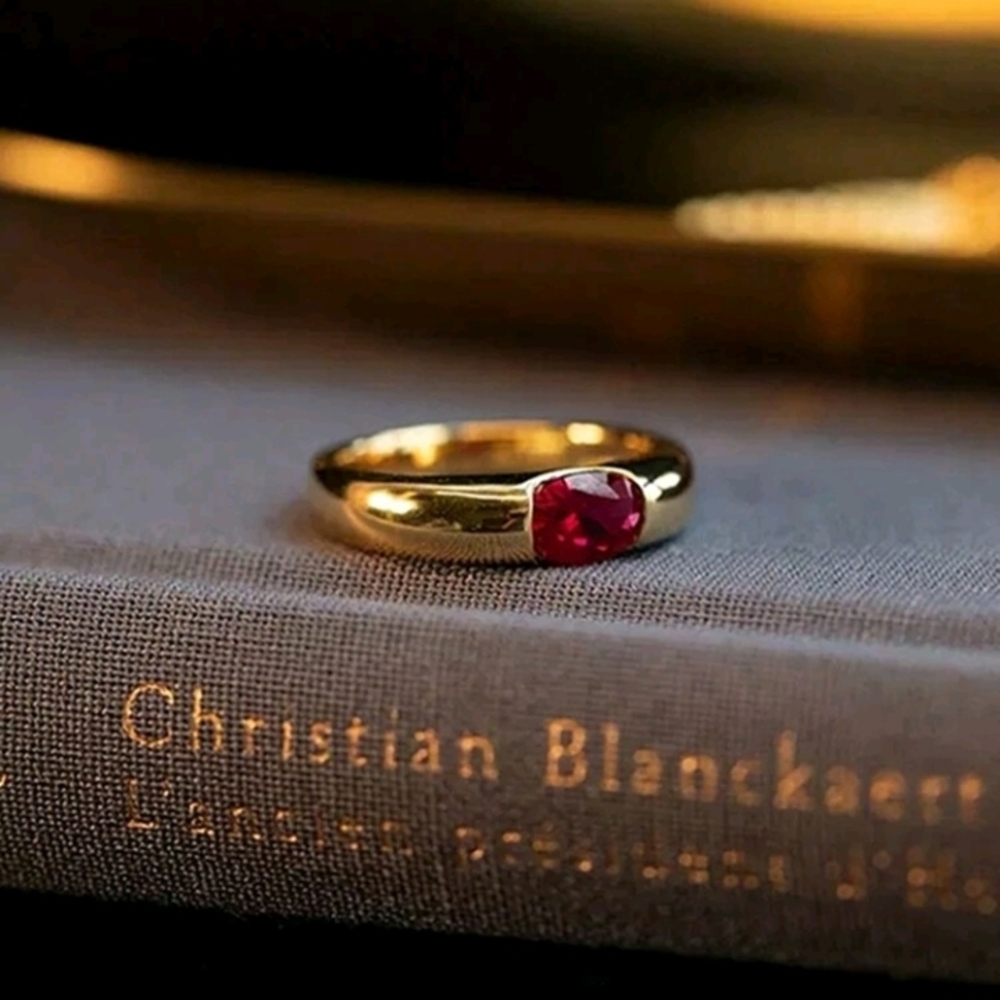 Elegant Gold Ring with Red Gemstone Size 6